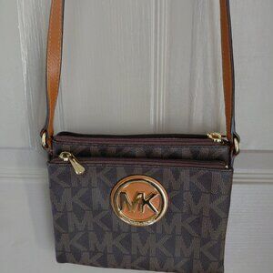 Michael Kors Signature Monogram Crossbody   NWOT • X Body with Care Card